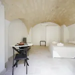 Palazzo Della Torre 004 - Historical Modern 3* Μπάρι