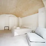 Palazzo Della Torre 004 - Historical Modern Ξενοδοχείο με διαμερίσματα Μπάρι