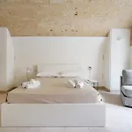 Ξενοδοχείο με διαμερίσματα Palazzo Della Torre 004 - Historical Modern
