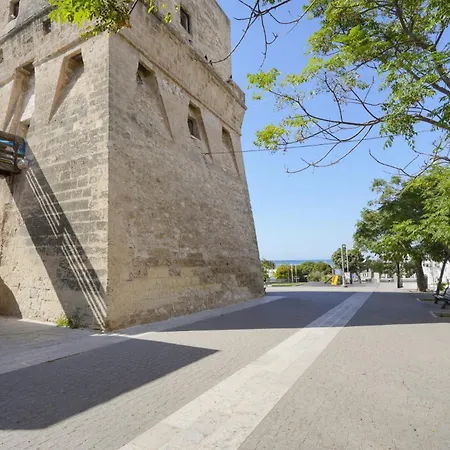 Ξενοδοχείο με διαμερίσματα Palazzo Della Torre 004 - Historical Modern 3*